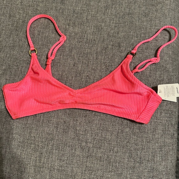 Aerie Beach Babe Voop Bikini Top - Picture 3 of 4